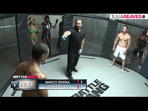❤️ Ultimate Fighter ቀለበቱ ውስጥ ከተጣላ በኋላ አንዲት ቁጥር ሴትን ትበዳለች። ❤️ በቤት የተሰራ የወሲብ ፊልም ❌️
